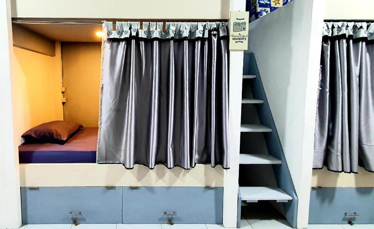 Tiny Room Hostel Toyapakeh Luaran gambar